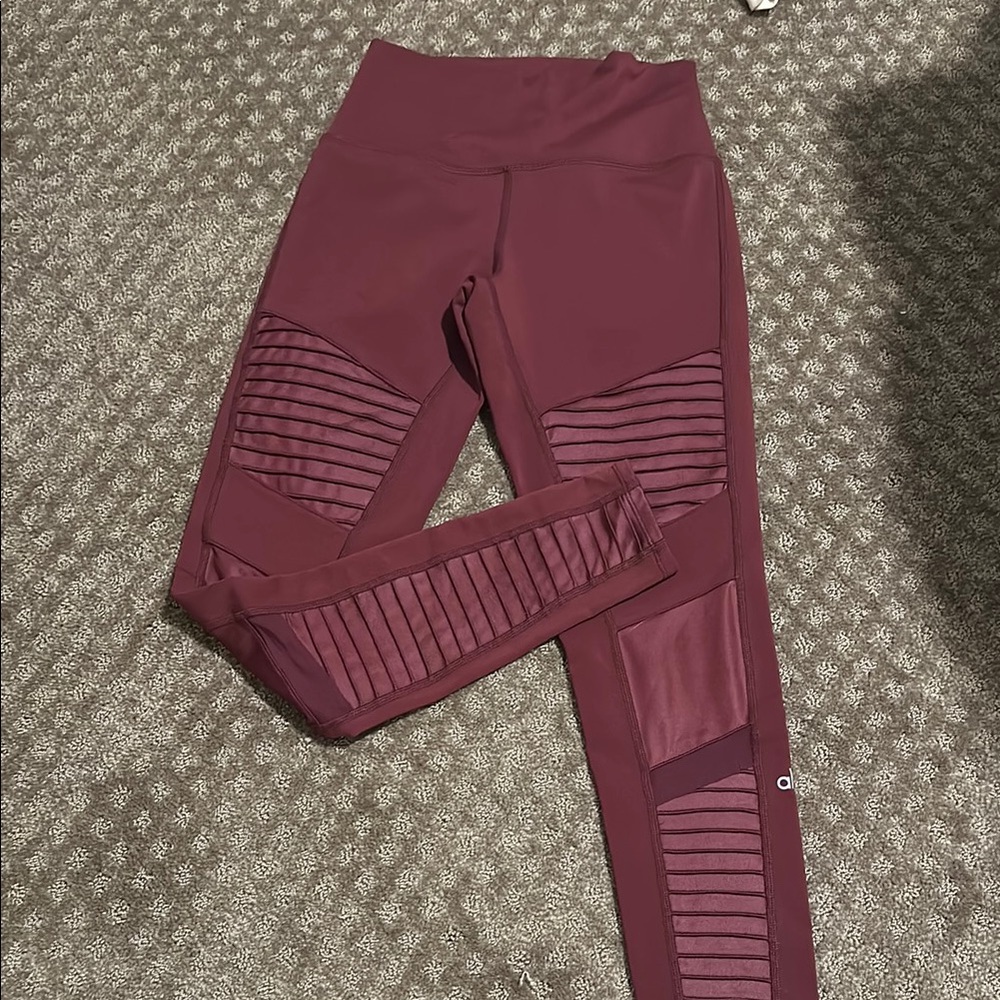 ALO Yoga Burgundy Leggings